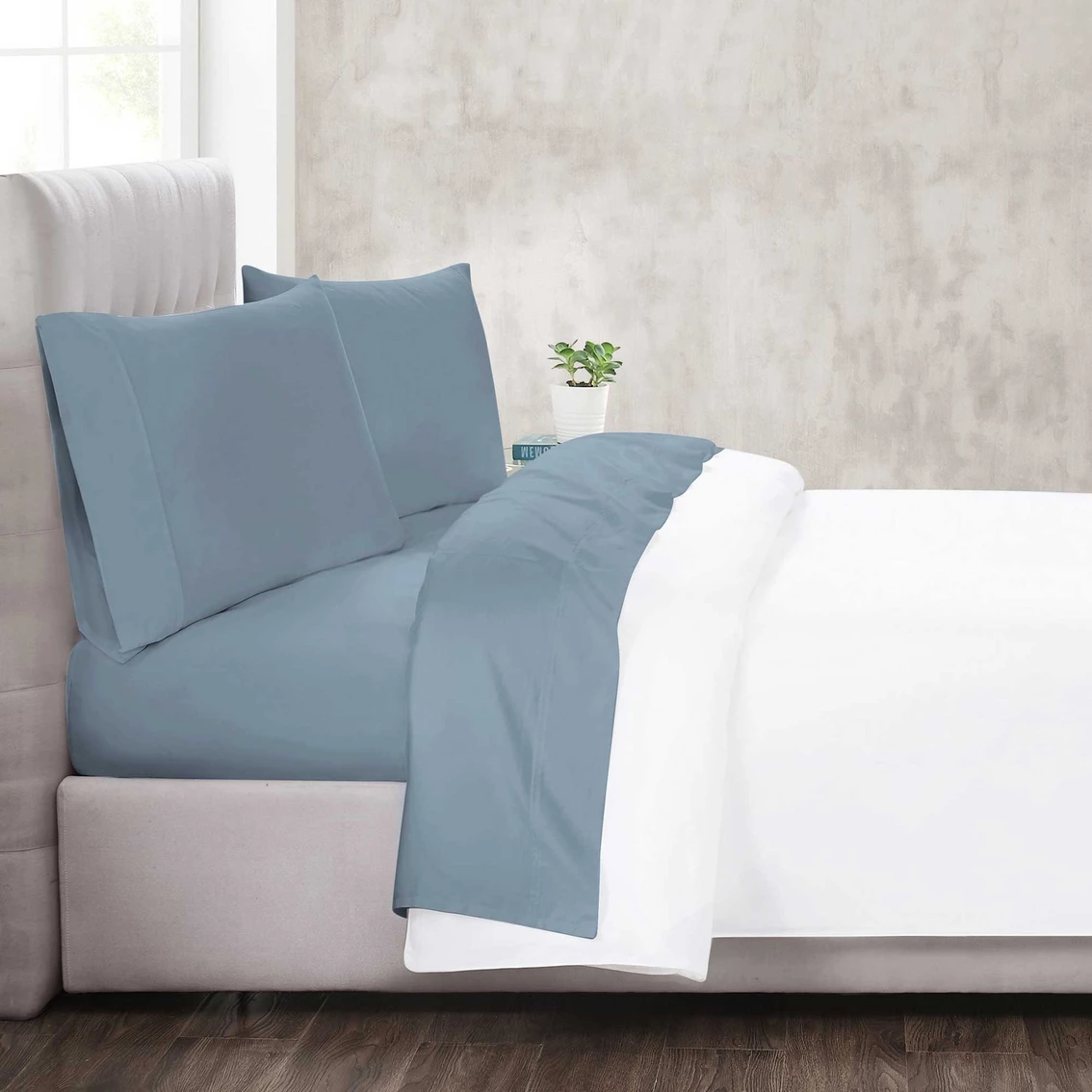 Best deal ???? Christian Siriano 300 Thread Count Cotton Sateen Sheet Set ✨ 6 Best deal ???? Christian Siriano 300 Thread Count Cotton Sateen Sheet Set ✨ - Image 4